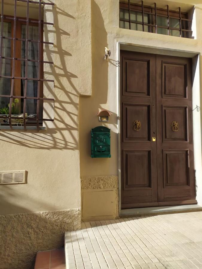 Villa Borgo Antico Lari Exterior foto