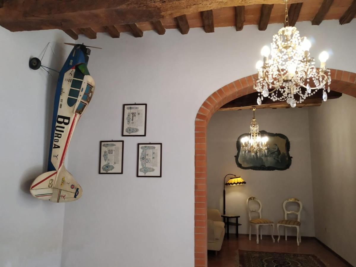Villa Borgo Antico Lari Exterior foto