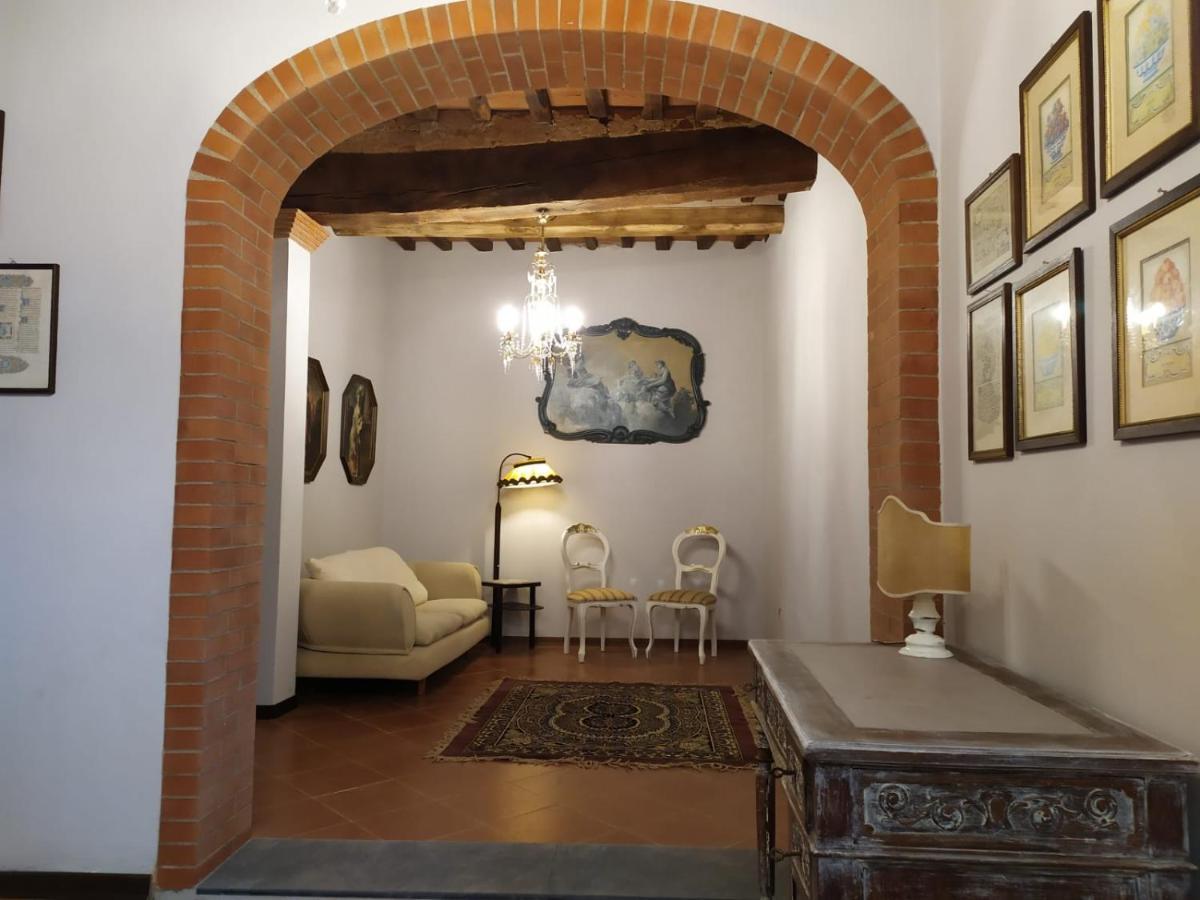 Villa Borgo Antico Lari Exterior foto
