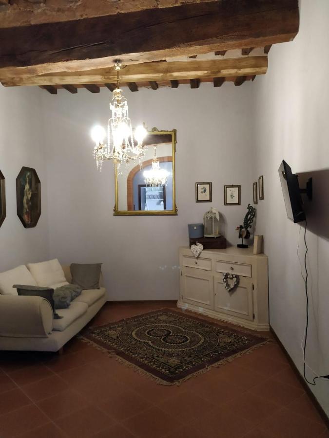Villa Borgo Antico Lari Exterior foto