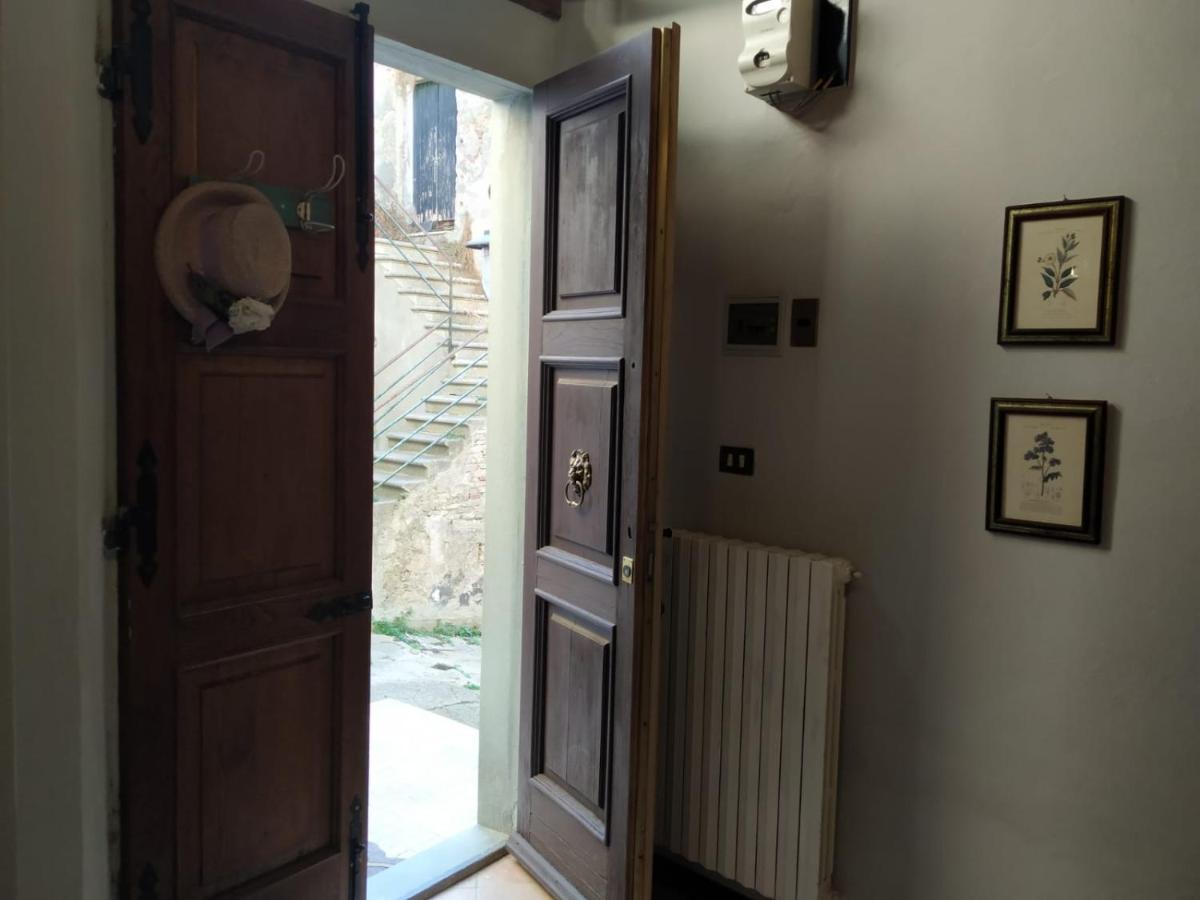 Villa Borgo Antico Lari Exterior foto