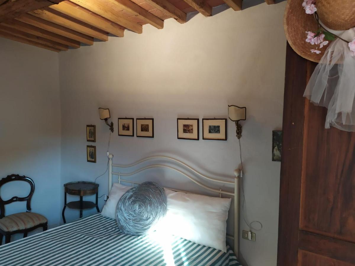 Villa Borgo Antico Lari Exterior foto