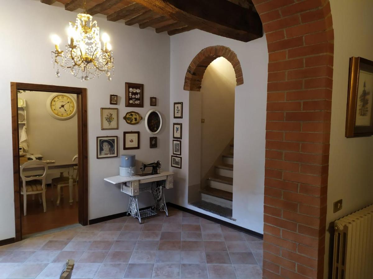 Villa Borgo Antico Lari Exterior foto